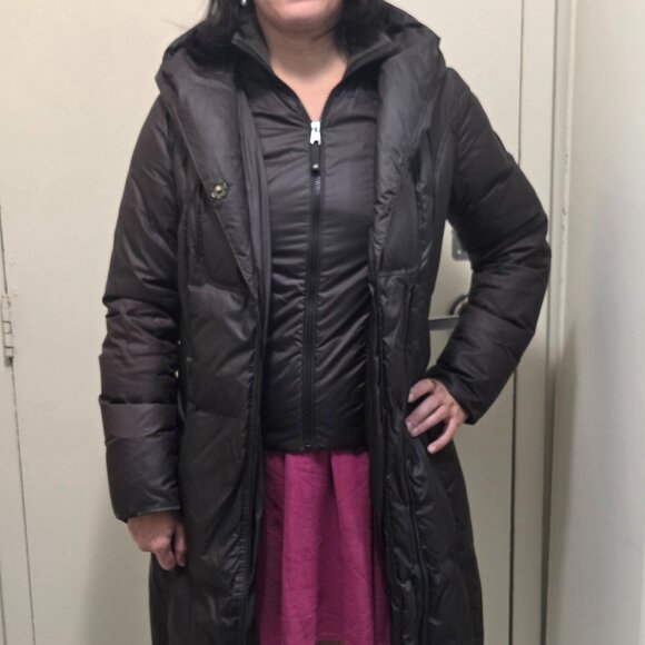 Warm Half-length Ookpik Puffer Coat in Women's - Tops & Outerwear in Ottawa - I - Picture 2 of 10